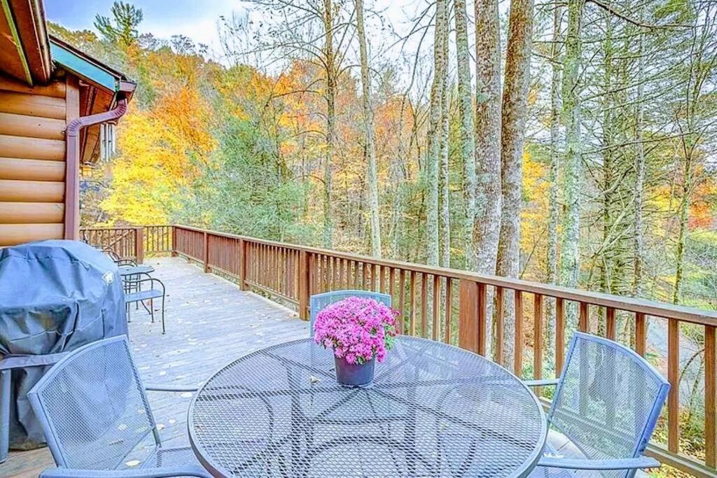Serene & Cozy - Peaceful View - Fireplace - Creek Fleetwood Dış mekan fotoğraf